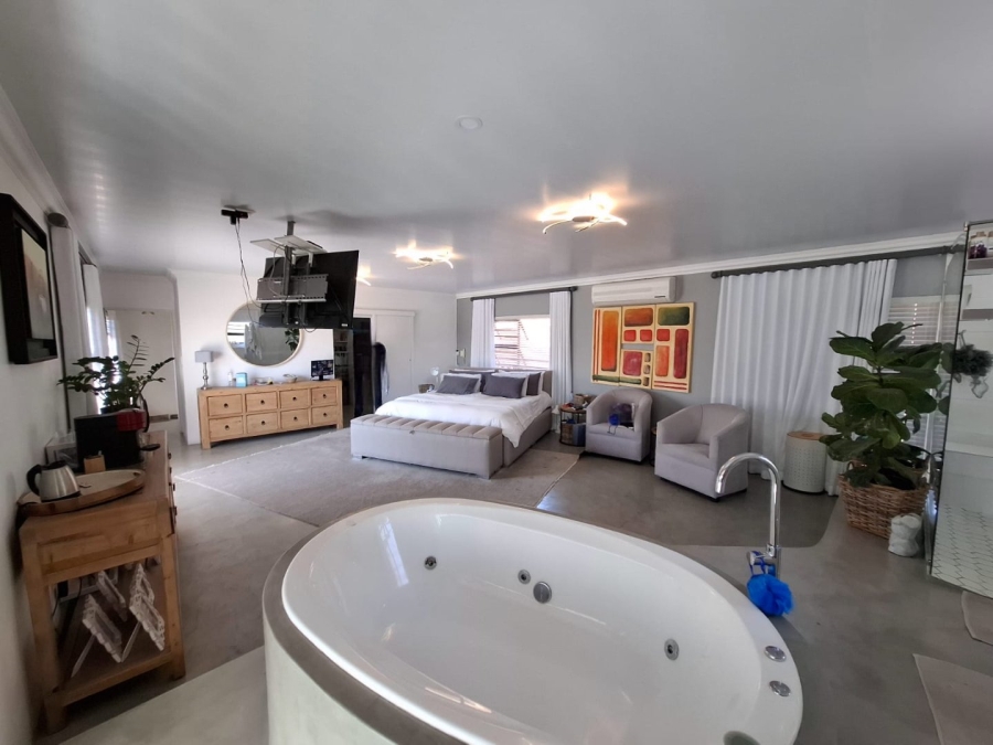 5 Bedroom Property for Sale in Cashan North West